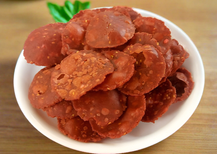 Beetroot Chakkalu/Garelu (బీట్‌రూట్ చెక్కలు/గారెలు)